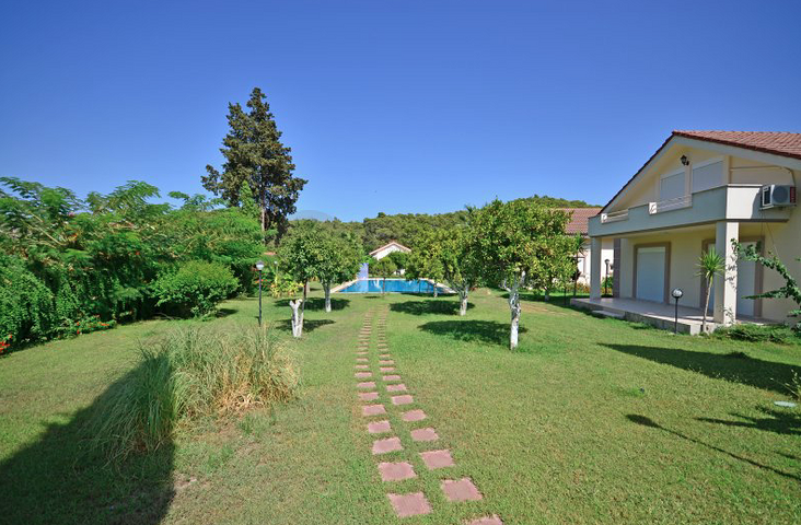 Вилла с мебелью с 3 спальнями в Чамьюва Кемере