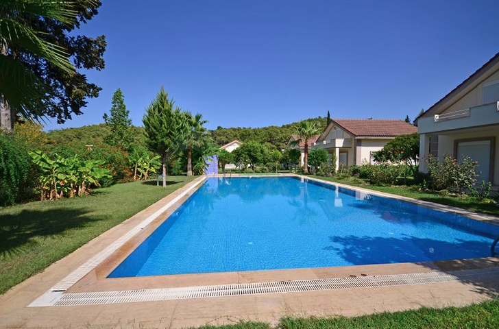 Вилла с мебелью с 3 спальнями в Чамьюва Кемере