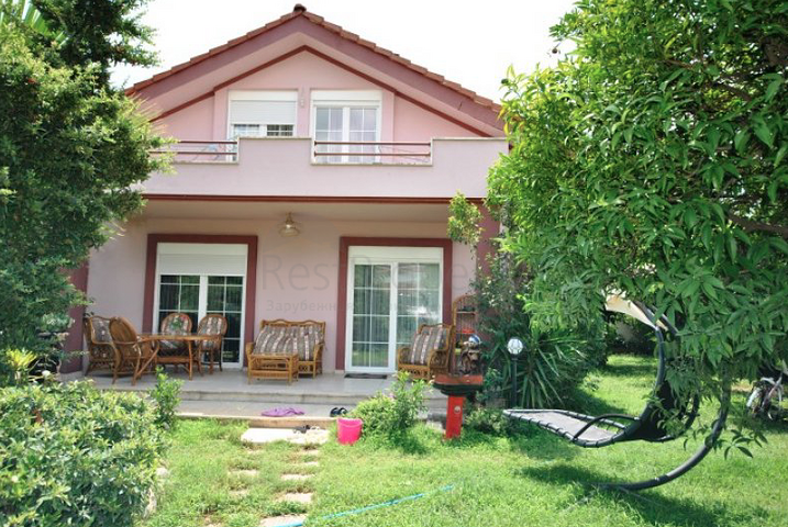 Вилла с мебелью с 3 спальнями в Чамьюва Кемере