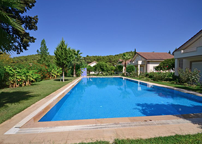 Вилла с мебелью с 3 спальнями в Чамьюва Кемере