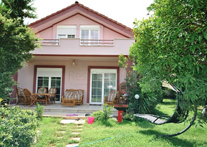 Вилла с мебелью с 3 спальнями в Чамьюва Кемере