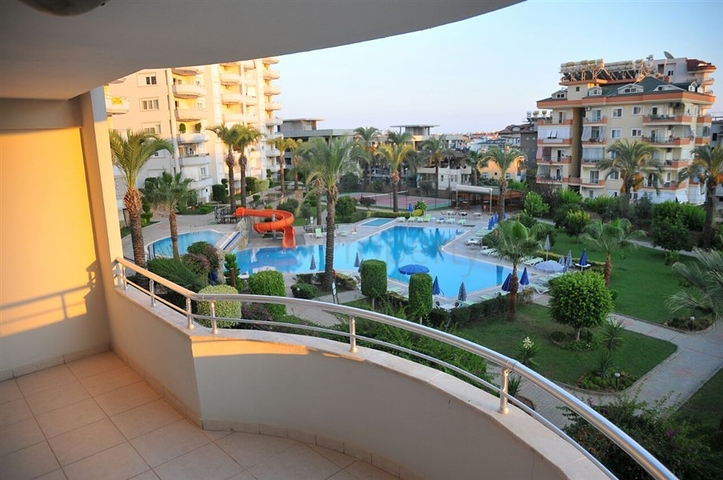 Трехкомнатные апартаменты в Джикджилли