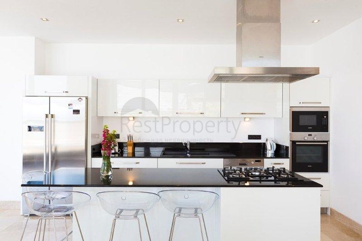 Элитная вилла в Калкане с видом на море