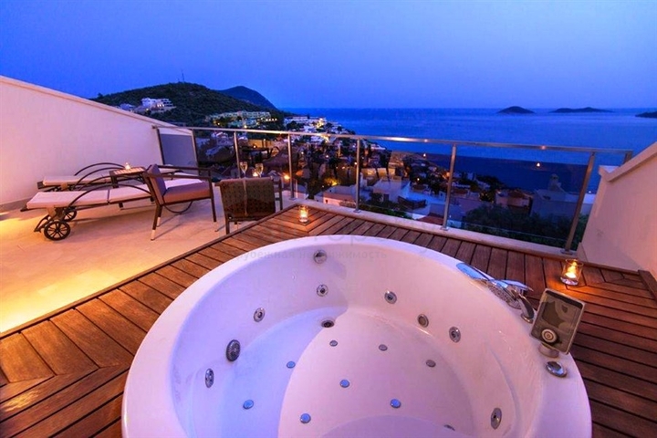 Роскошный дуплекс с невероятным видом на море