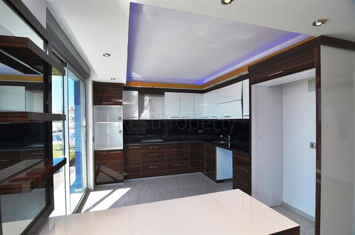 Роскошная вилла с видом на море и на горы в Каргыджаке