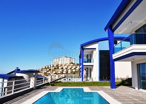 Роскошная вилла с видом на море и на горы в Каргыджаке