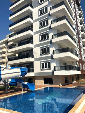 Новый готовый комплекс квартир в Махмутларе