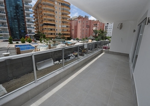 Новый готовый комплекс квартир в Махмутларе