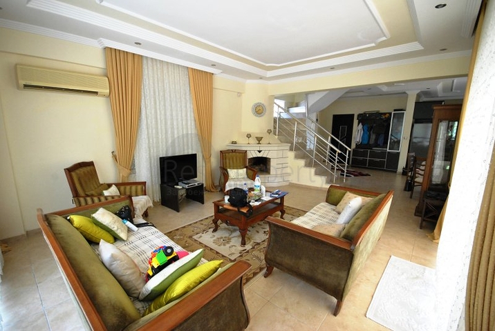 Вилла 3+1 с мебелью в Гейнюке, Кемере