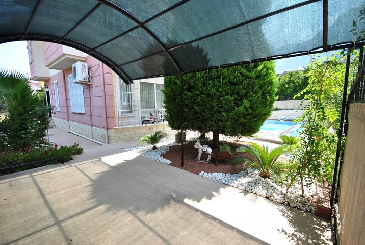 Вилла 3+1 с мебелью в Гейнюке, Кемере