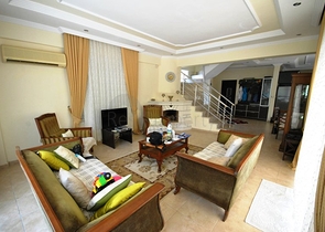 Вилла 3+1 с мебелью в Гейнюке, Кемере