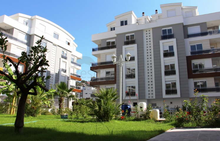 Меблированный пентхаус 2+1 с видом на горы в Анталии