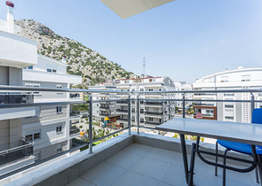 Меблированный пентхаус 2+1 с видом на горы в Анталии