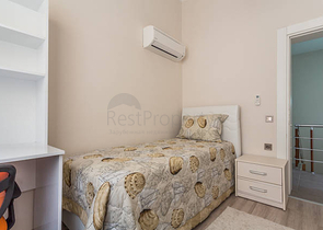 Меблированный пентхаус 2+1 с видом на горы в Анталии