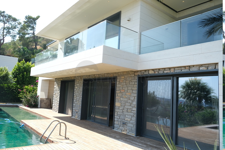 Проект элитных вилл с видом на старинную крепость и море в центре Бодрума