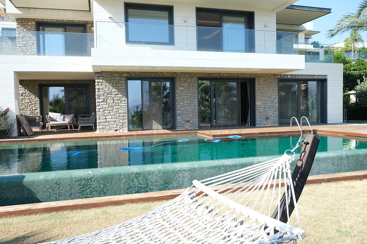 Проект элитных вилл с видом на старинную крепость и море в центре Бодрума