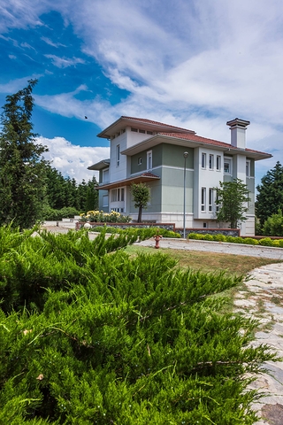 Виллы с видом на море и собственным садом