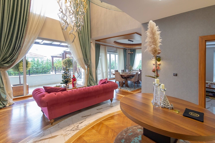 Виллы с видом на море и собственным садом