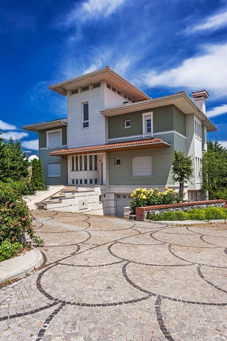 Виллы с видом на море и собственным садом