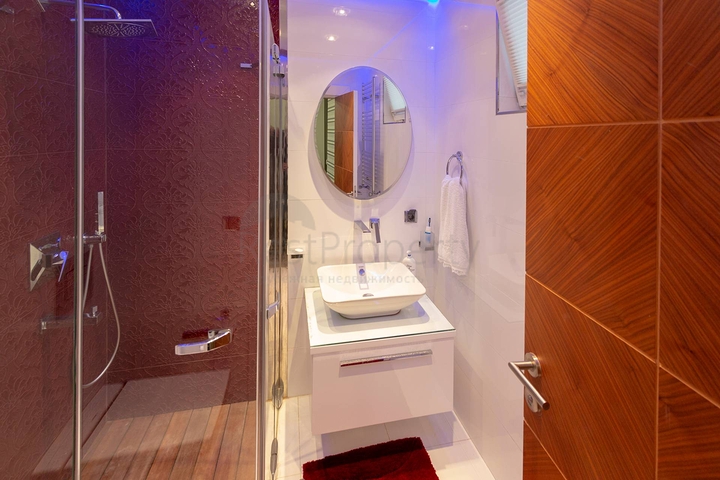 Виллы с видом на море и собственным садом