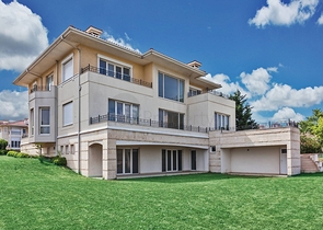 Виллы с видом на море и собственным садом