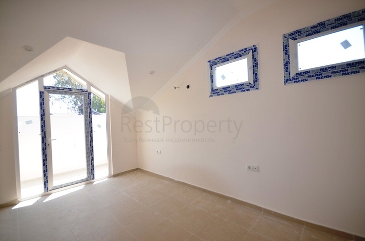 Вилла 3+1 в окружении зелени в Фетхие