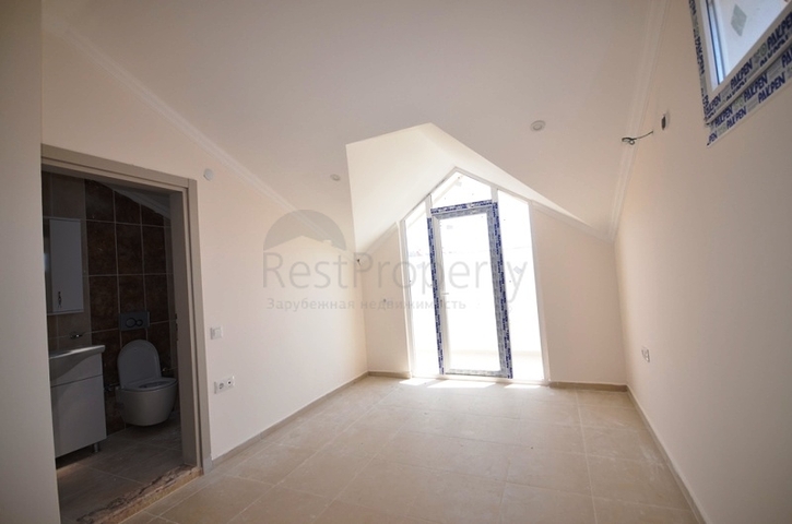 Вилла 3+1 в окружении зелени в Фетхие