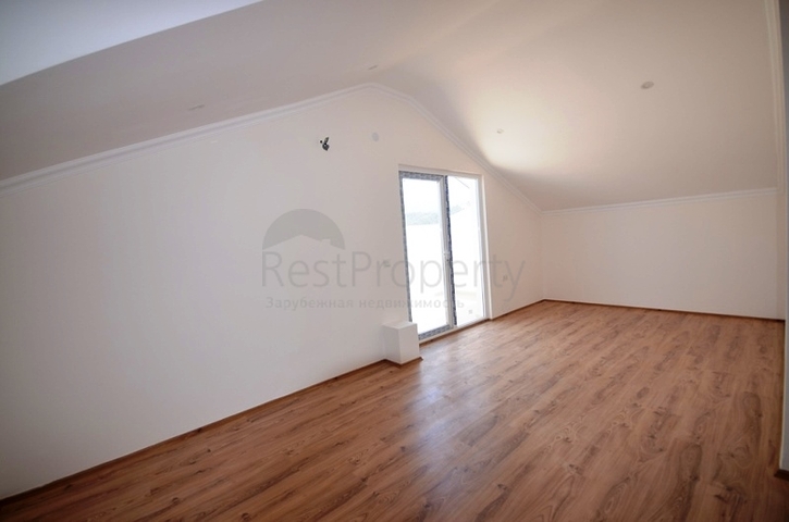 Вилла 3+1 в окружении зелени в Фетхие