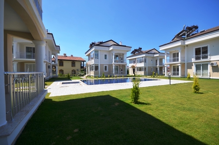 Вилла 3+1 в окружении зелени в Фетхие