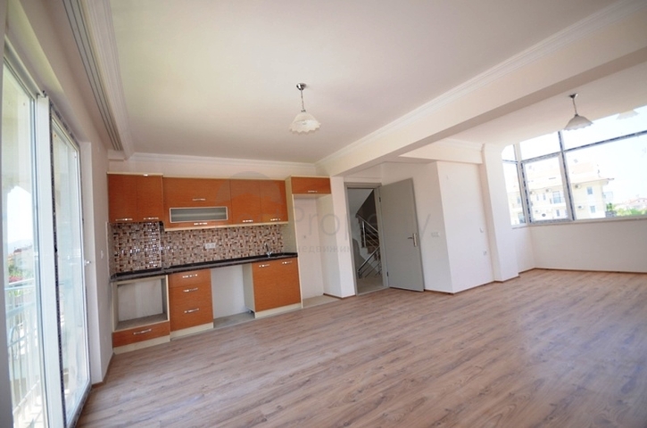 Вилла 3+1 в окружении зелени в Фетхие