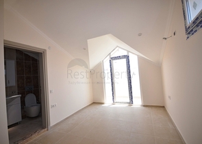 Вилла 3+1 в окружении зелени в Фетхие