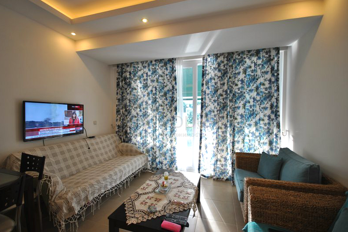 Квартира 1+1 с мебелью в комплексе в Кемере