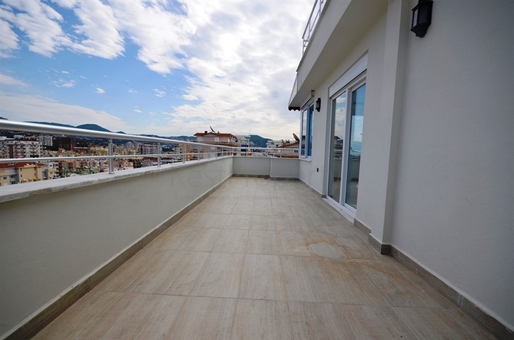 Пентхаус 3+1 с просторной террасой