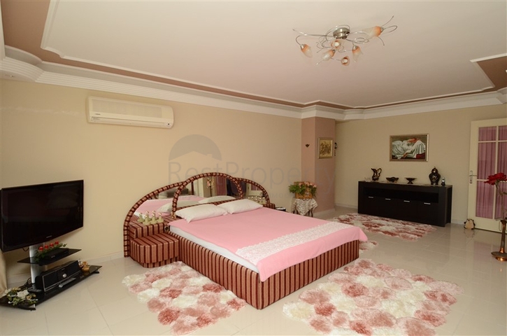 Дуплекс для большой семьи в Махмутларе