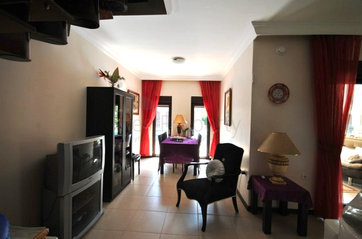 Дом с 3 спальнями в центре Кемера 700 м до моря