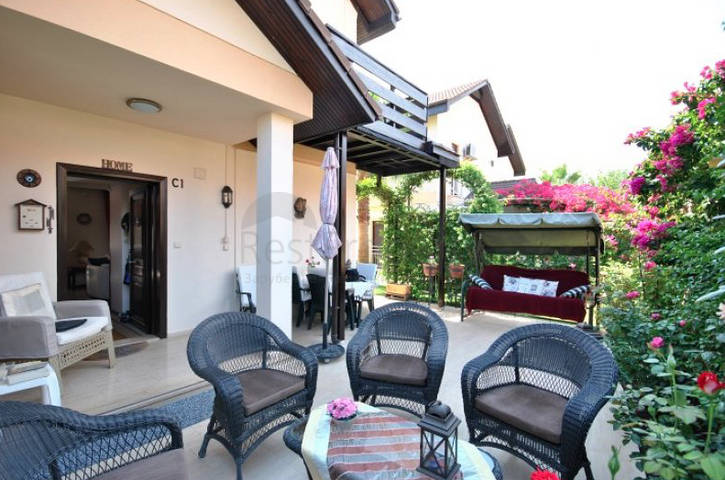 Дом с 3 спальнями в центре Кемера 700 м до моря