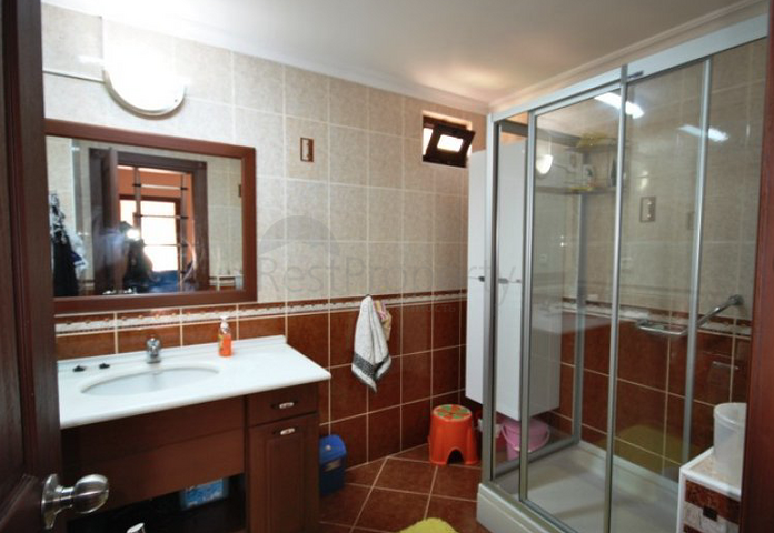 Дом с 3 спальнями в центре Кемера 700 м до моря