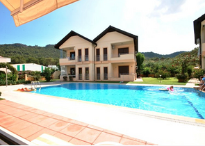 Дом с 3 спальнями в центре Кемера 700 м до моря