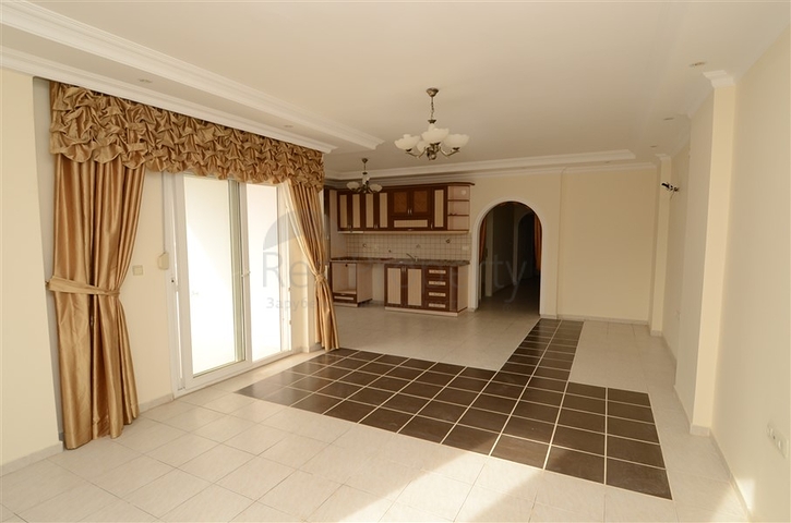 Квартира-дуплекс в европейском районе Оба