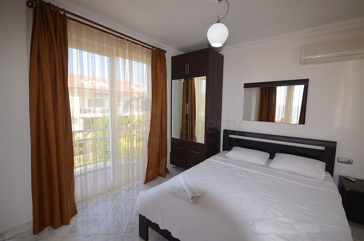 Вилла с собственным пляжем и прямым видом на море