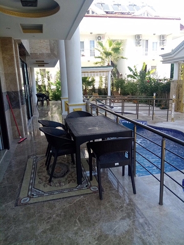 Люкс вилла 5+2 с частным бассейном в самом центре Кемера