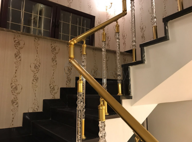 Люкс вилла 5+2 с частным бассейном в самом центре Кемера