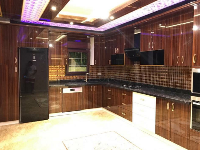 Люкс вилла 5+2 с частным бассейном в самом центре Кемера