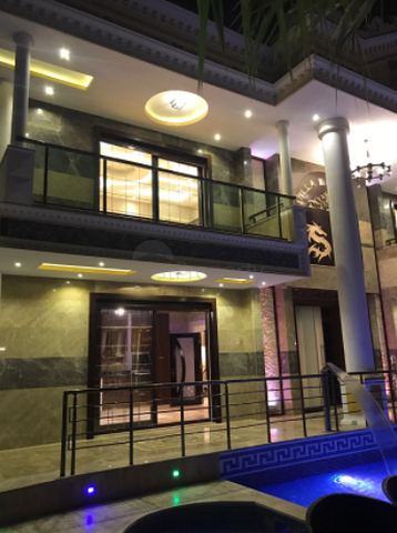 Люкс вилла 5+2 с частным бассейном в самом центре Кемера