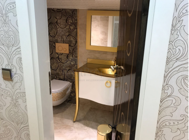 Люкс вилла 5+2 с частным бассейном в самом центре Кемера