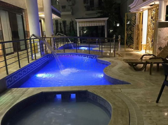 Люкс вилла 5+2 с частным бассейном в самом центре Кемера