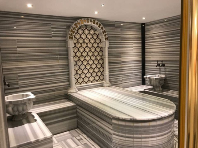 Люкс вилла 5+2 с частным бассейном в самом центре Кемера