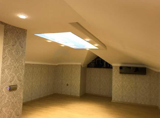 Люкс вилла 5+2 с частным бассейном в самом центре Кемера