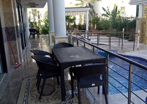 Люкс вилла 5+2 с частным бассейном в самом центре Кемера