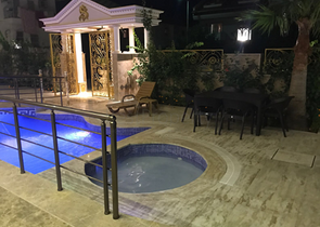 Люкс вилла 5+2 с частным бассейном в самом центре Кемера